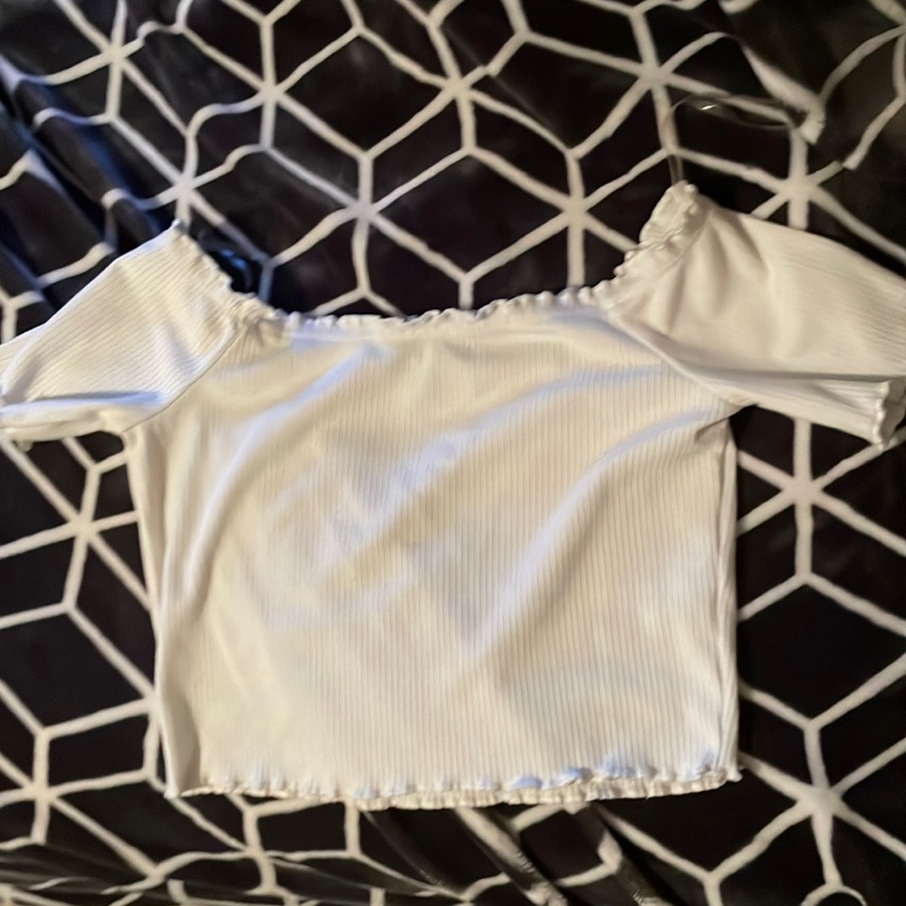 White off the shoulder crop top